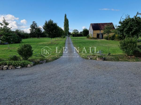 AUTHENTIQUE LOGIS SEIGNEURIAL DU XVème SIECLE EN NORMANDIE
