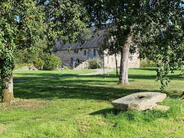 AUTHENTIQUE LOGIS SEIGNEURIAL DU XVème SIECLE EN NORMANDIE
