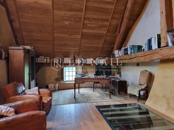 AUTHENTIQUE LOGIS SEIGNEURIAL DU XVème SIECLE EN NORMANDIE