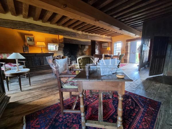 AUTHENTIQUE LOGIS SEIGNEURIAL DU XVème SIECLE EN NORMANDIE
