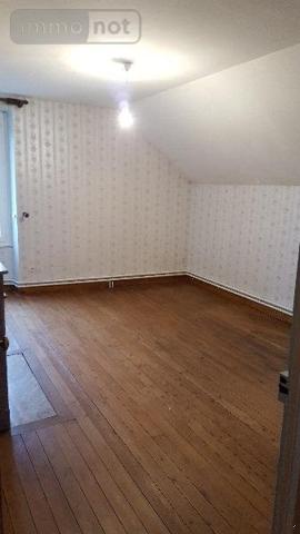 Maison à louer à Fillé dans la Sarthe (72210), ref : 001/1174   
centre bourg