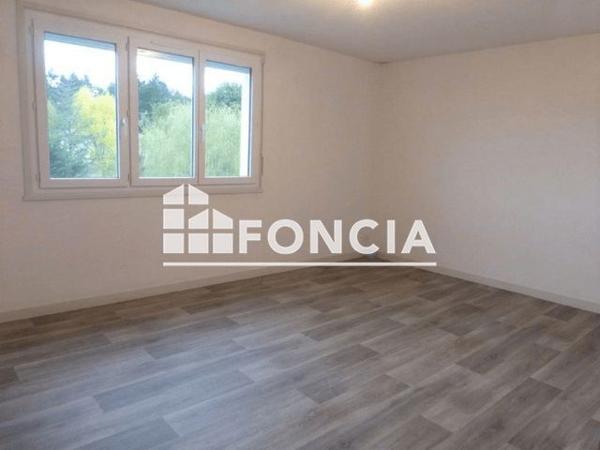 Location Appartement 4 pièces 77.89 m² - 64, IMPASSE DU MARLY Renaison 42370