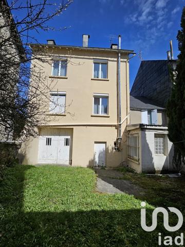 Maison 11 pièces de 220 m² à Lacaune (81230)