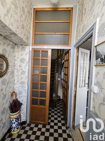 Maison 11 pièces de 220 m² à Lacaune (81230)