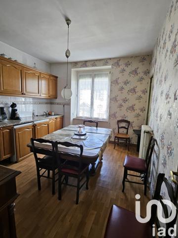 Maison 11 pièces de 220 m² à Lacaune (81230)