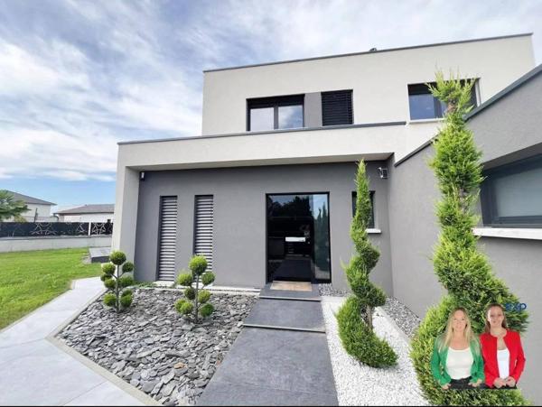 Maison contemporaine avec piscine & spa – 7 pièces