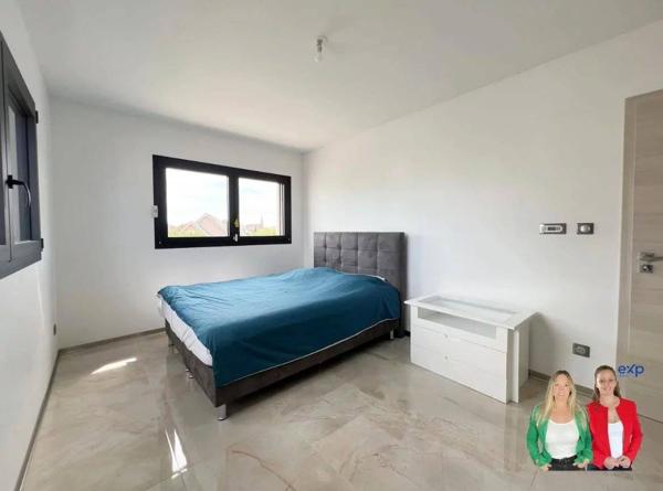 Maison contemporaine avec piscine & spa – 7 pièces