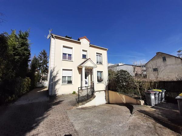 Appartement Houilles 4 pièces 79 m2 €310 000 ** - Référence 796