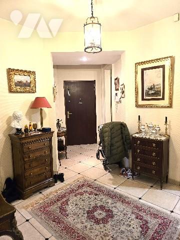 Appartement de 9 pièces de 167 m² .