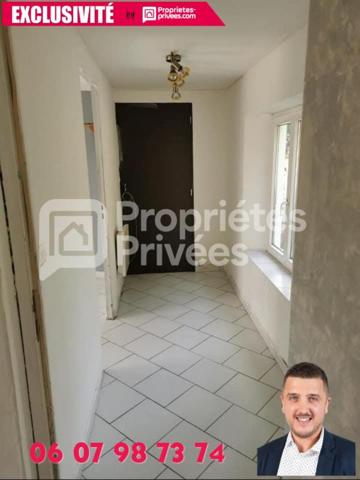 Immeuble Saint Michel résidence principale + appartements loués