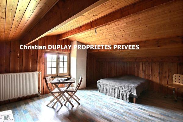 Marlhes 42660 dans un hameau à 1,5 km du centre du village, maison traditionnelle sur sous-sol  124m² habitables 4 chambres sur 1600m² de terrain plat