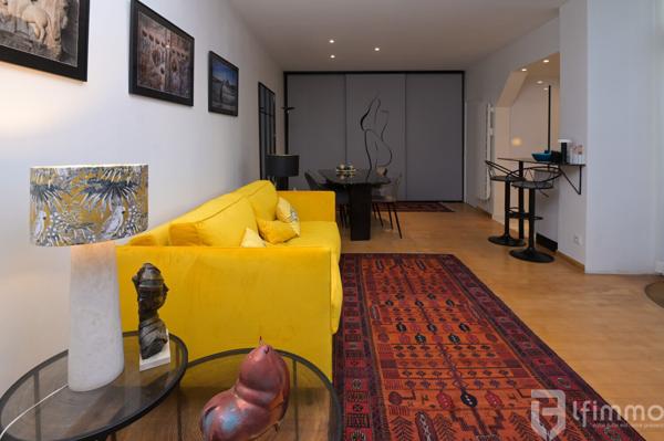 Charmant rez de chaussée sur cour pavée au calme