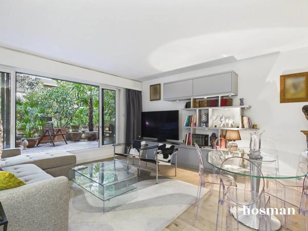 Paris 1er – Rue Berger | Élégant 2 pièces avec terrasse privative de 20 m²