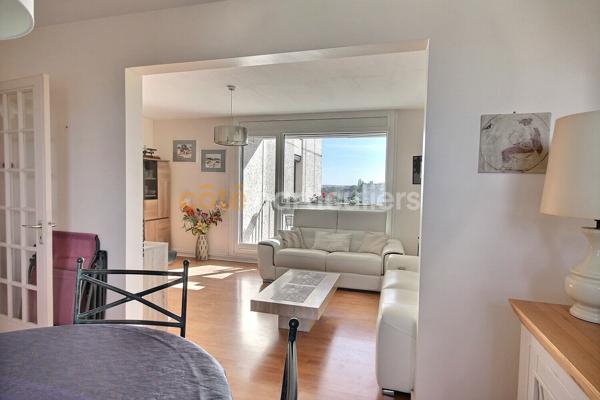 Vente
                Appartement101 m² - 5 Pièces -
                    FONTENAY AUX ROSES (92260)