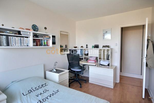 Vente
                Appartement101 m² - 5 Pièces -
                    FONTENAY AUX ROSES (92260)