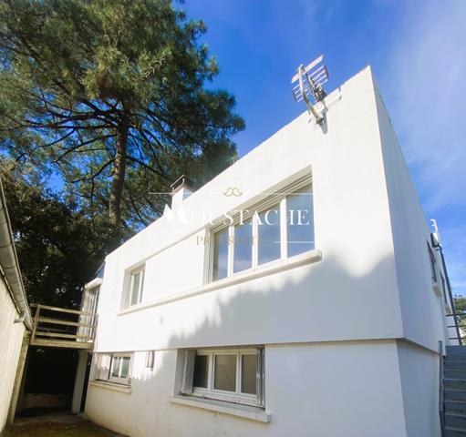 MAISON /VILLA ARCHITECTURALE UNIQUE DES ANNÉES 50 - PLAGE DE VALLIERES -