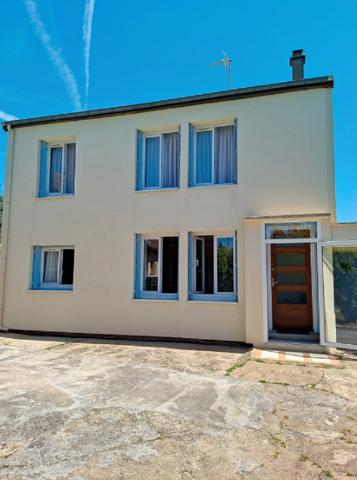 Maison 6 pieces 100 m2 quartier Beau Soleil terrain 515 m2 arbore