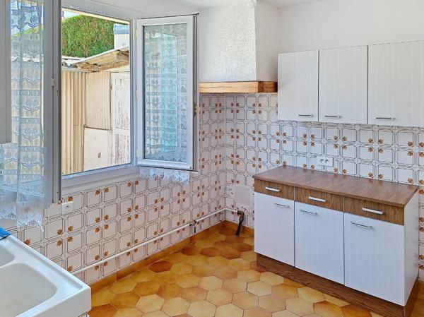 Maison 6 pieces 100 m2 quartier Beau Soleil terrain 515 m2 arbore