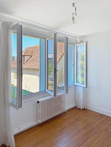 Maison 6 pieces 100 m2 quartier Beau Soleil terrain 515 m2 arbore