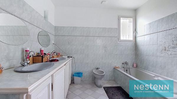 ISTRES, maison 6 pièces, 4 chambres, double salon/séjour, garage, cave, jardin, +3000m² de terrain