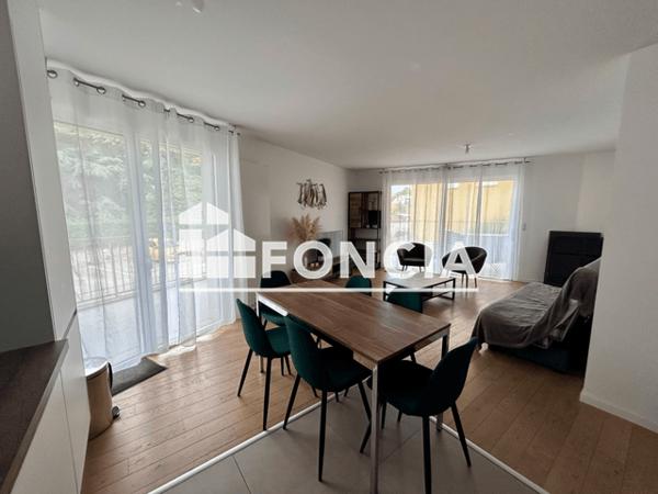 Location Appartement meublé 3 pièces 73 m² - Vannes 56000