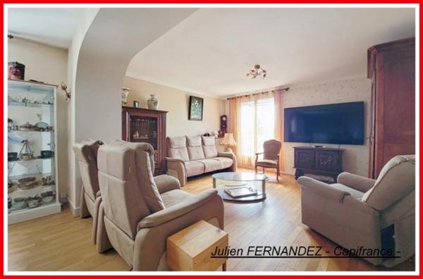 Dpt Vienne (86), à vendre CHÂTELLERAULT maison P8 de 140m² - Terrain de 872m²