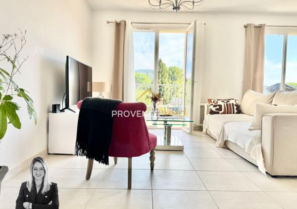 Eyguières (13430) Sublime appartement lumineux avec terrasse et box, en CENTRE VILLE