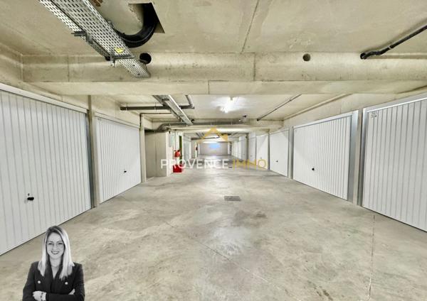 Eyguières (13430) Sublime appartement lumineux avec terrasse et box, en CENTRE VILLE