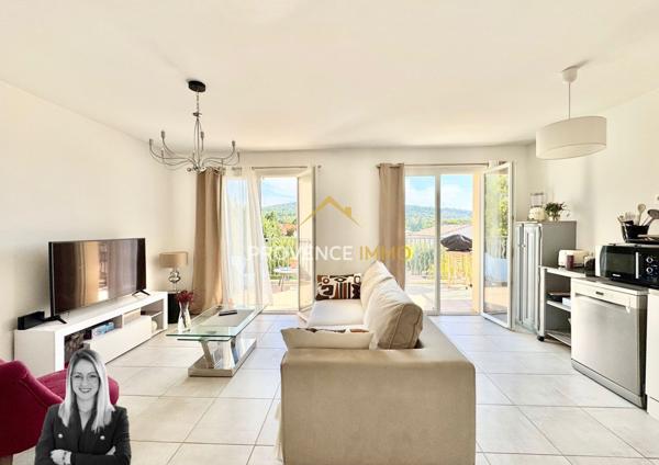 Eyguières (13430) Sublime appartement lumineux avec terrasse et box, en CENTRE VILLE