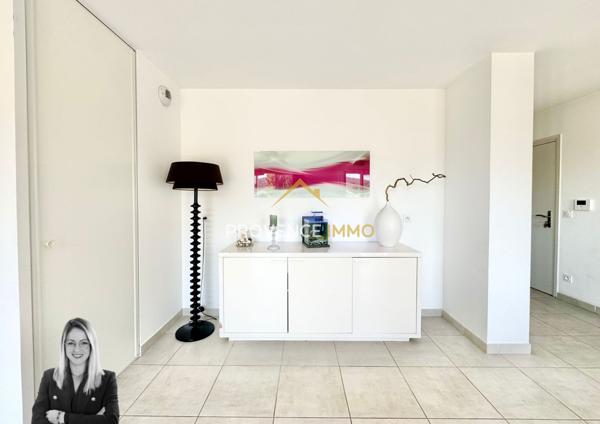 Eyguières (13430) Sublime appartement lumineux avec terrasse et box, en CENTRE VILLE