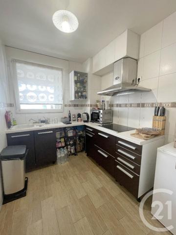 Appartement F4 à vendre  4 pièces - 90,27 m2 COURBEVOIE - 92