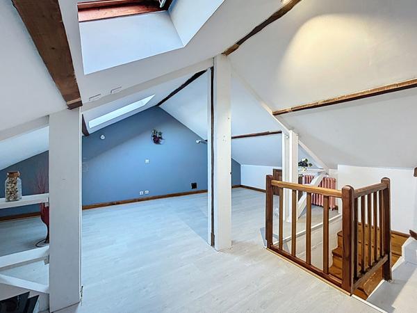 Maison à vendre Donzenac - Vue imprenable - 120 m2 Habitable - 3 Chambres - Sous-sol complet - Buanderie, Bureau - Terrain 600 m2