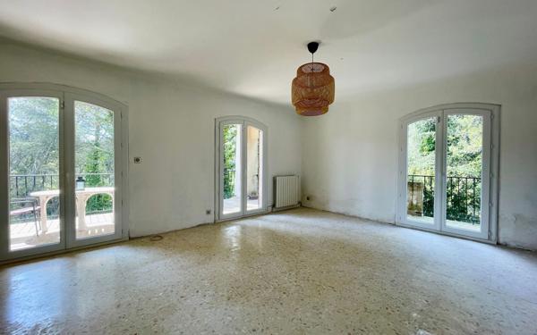 Maison à vendre    5 pièces •  Saint-Clément-de-Rivière