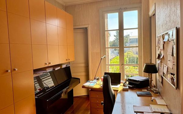 Maison à vendre    6 pièces •  Asnières-sur-Seine