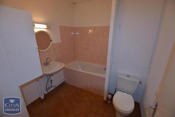 Appartement à louer 1 pièce 35.93m² Cholet (49300)