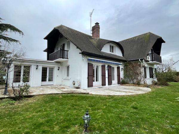 Vente Maison bourgeoise Saint-Étienne-du-Rouvray 9 Pièces 292.9 m²