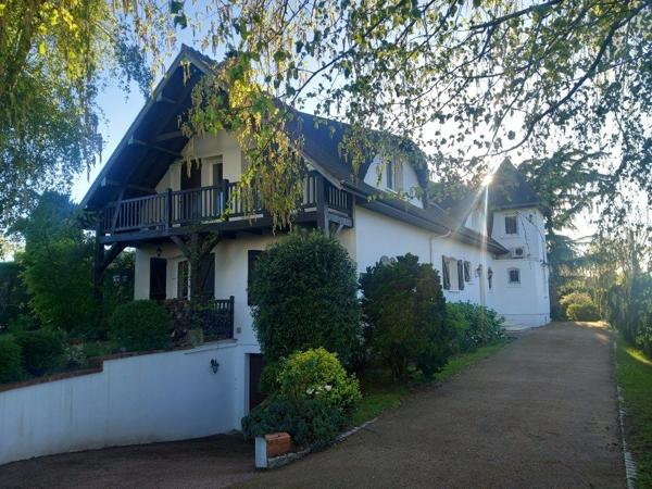 Vente Maison bourgeoise Saint-Étienne-du-Rouvray 9 Pièces 292.9 m²