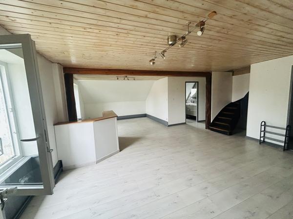 VALENTIGNEY SUPERBE DUPLEX 110 M2