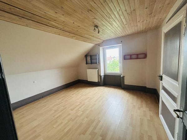 VALENTIGNEY SUPERBE DUPLEX 110 M2