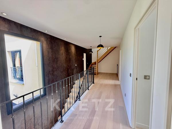 Maison contemporaine haut de gamme de 2021 -7 chambres, piscine, jardin