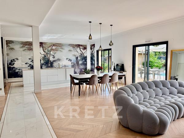 Maison contemporaine haut de gamme de 2021 -7 chambres, piscine, jardin