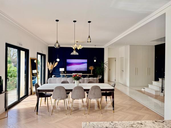 Maison contemporaine haut de gamme de 2021 -7 chambres, piscine, jardin