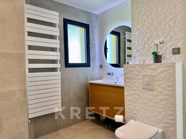 Maison contemporaine haut de gamme de 2021 -7 chambres, piscine, jardin