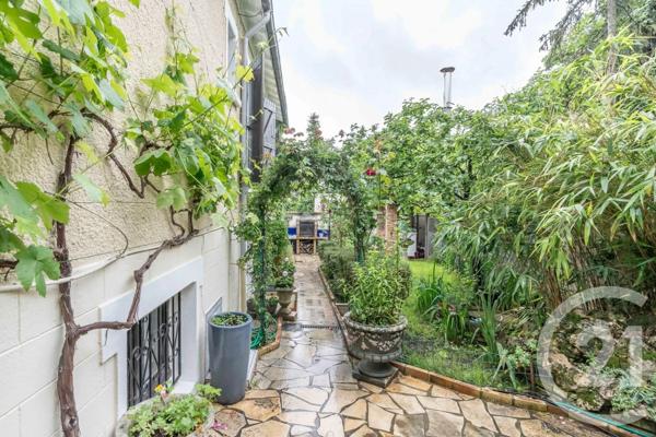 Maison à vendre  4 pièces - 74,11 m 2   ST MAUR DES FOSSES  - 94