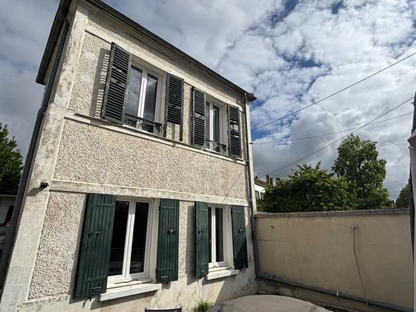 Maison Pontoise 4 pièce(s) 75 m2 265 000 € **  - Référence  11257