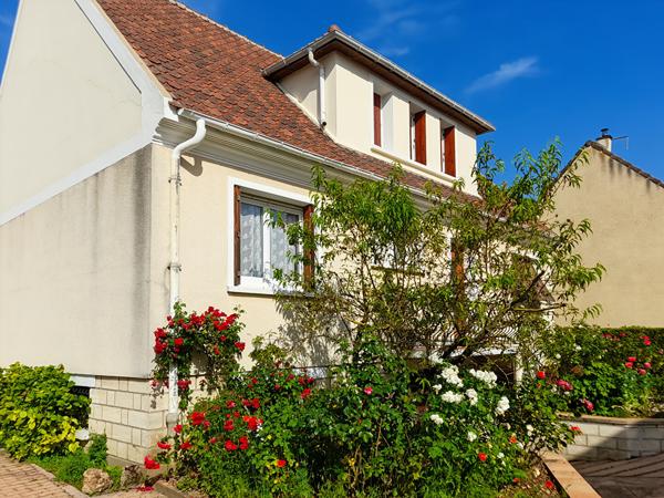Maison Cergy 6 pièce(s) 152.29 m2