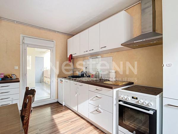 APPARTEMENT T4 SATHONAY CAMP TROIS CHAMBRES AVEC BALCON GARAGE BOX FERMÉ ET CAVE