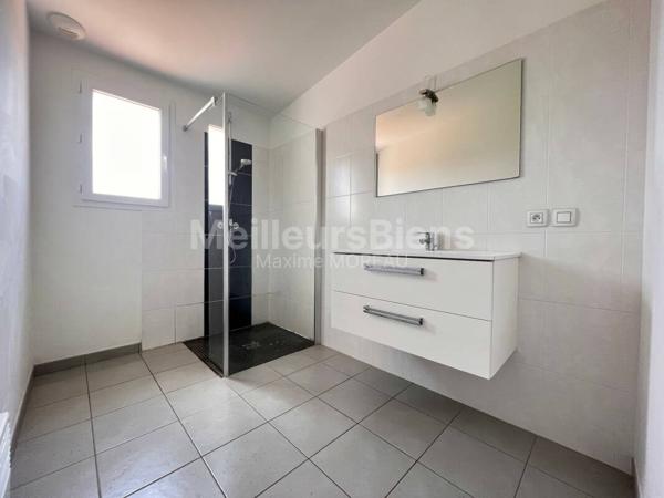 Maison de Plein-pied - PMR - 2 CHAMBRES - en lotissement - LA ROCHE SUR YON coté Nord