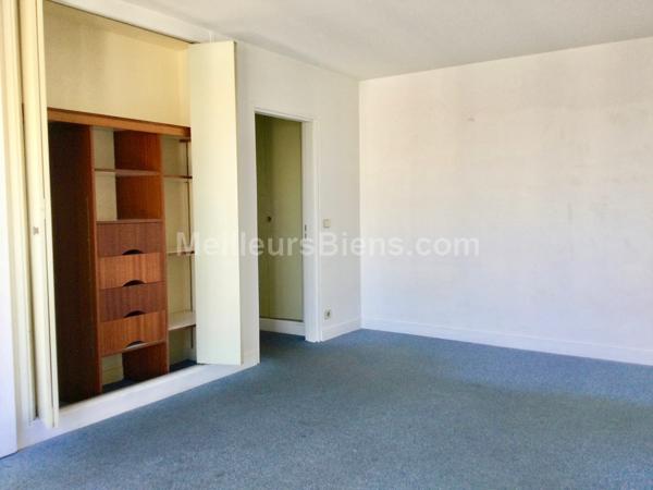 Studio-F1+cave+parking-gare BOURG-LA-REINE