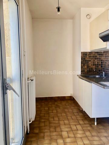 Studio-F1+cave+parking-gare BOURG-LA-REINE